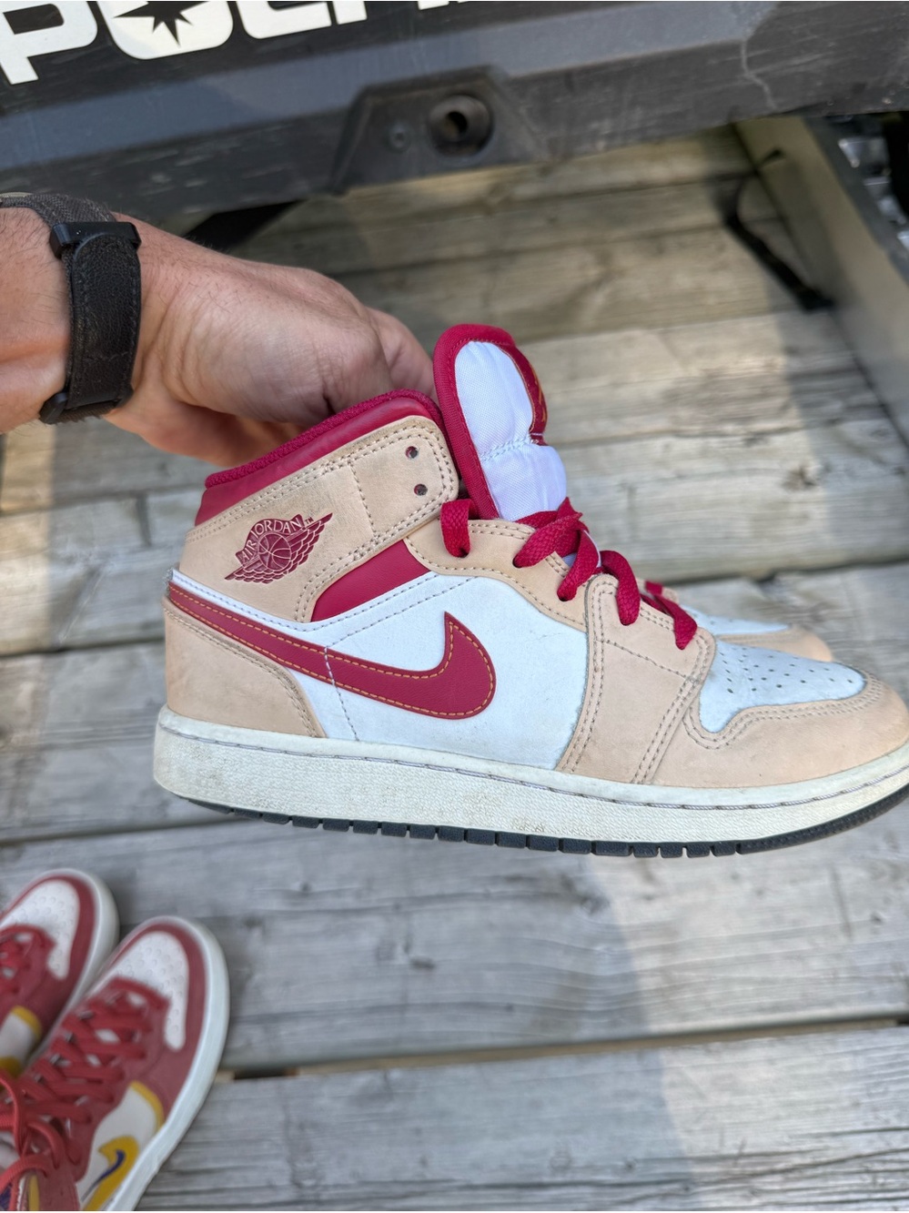 Jordan 1 mid size 4y